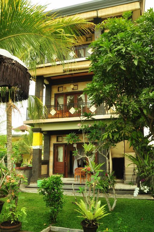 Three Dewi's Guest House Ubud Exterior foto