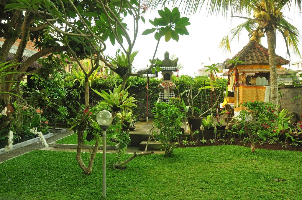 Three Dewi's Guest House Ubud Exterior foto